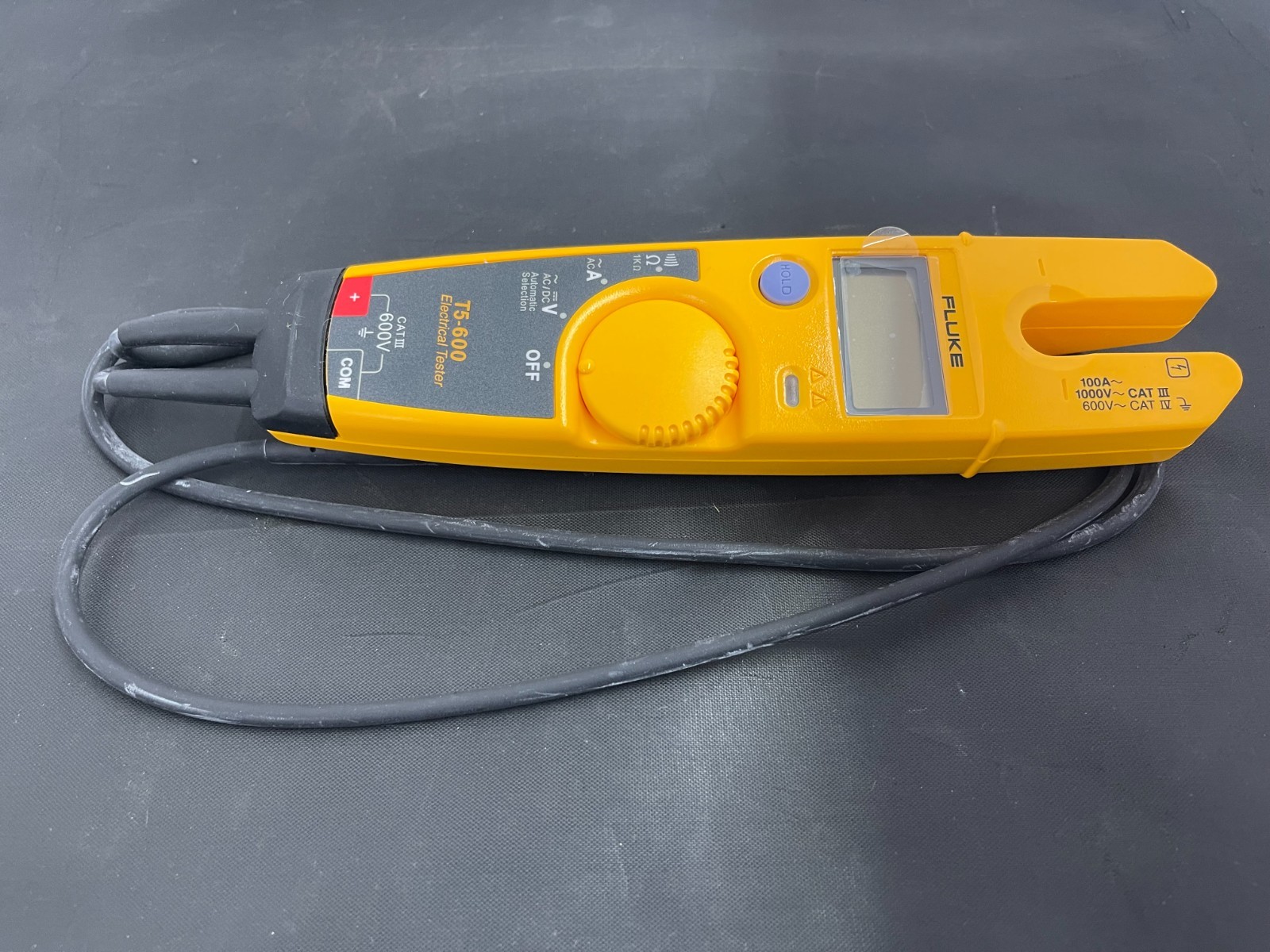 Fluke T5-600 Electrical Voltmeter, Continuity and Current Tester - Open Box