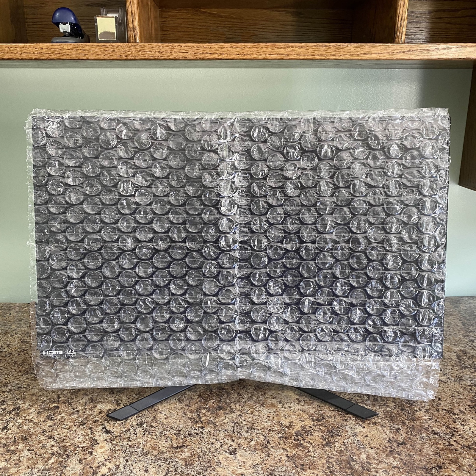 UOFFICE Bubble Cushioning Wrap Roll 24" Wide x 800' Medium 5/16" Bubbles