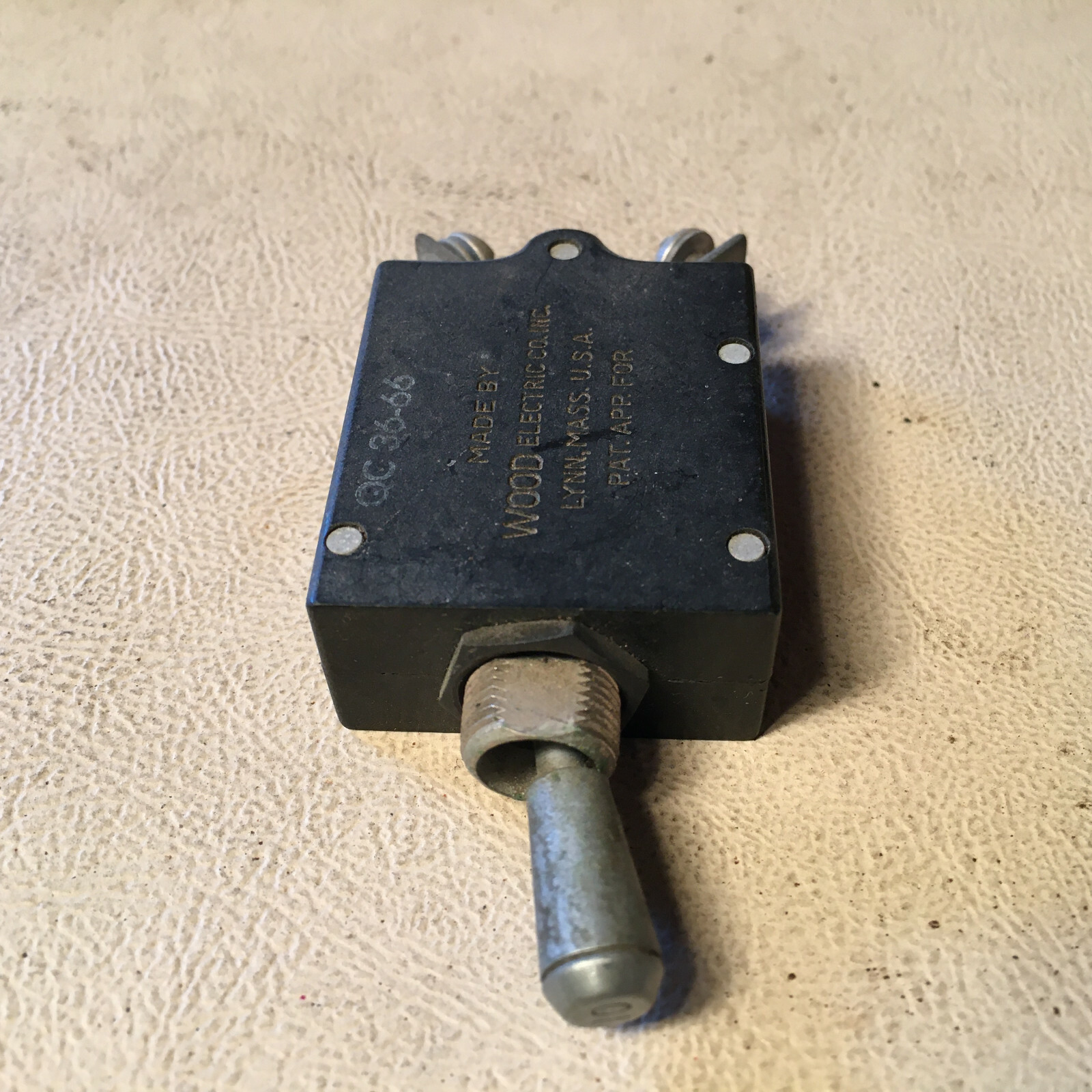 Wood 10 Amp Toggle Circuit Breaker CB-3110C