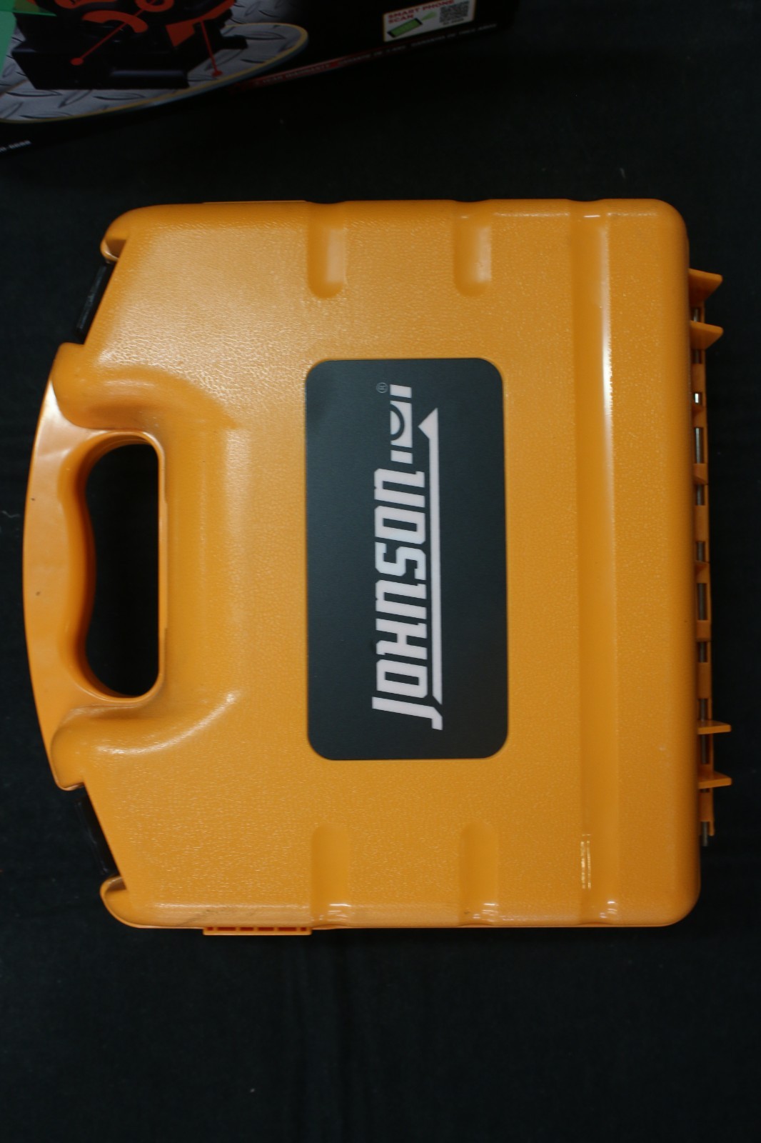 Johnson Level & Tool 40-6688 Line And Dot Laser w/ Case