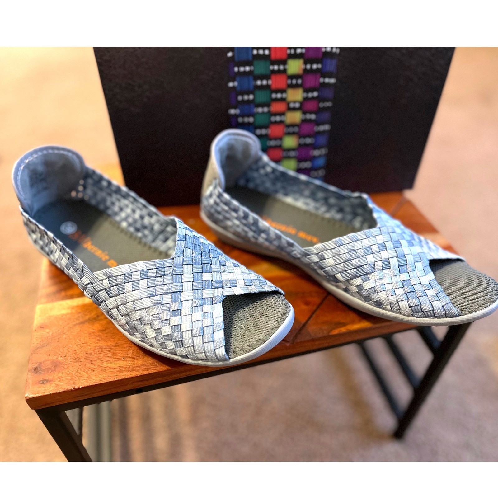 Bernie Mev Dream Cloud Shimmer Woven Elastic Peep Toe Flat 38/7 Blue Silver