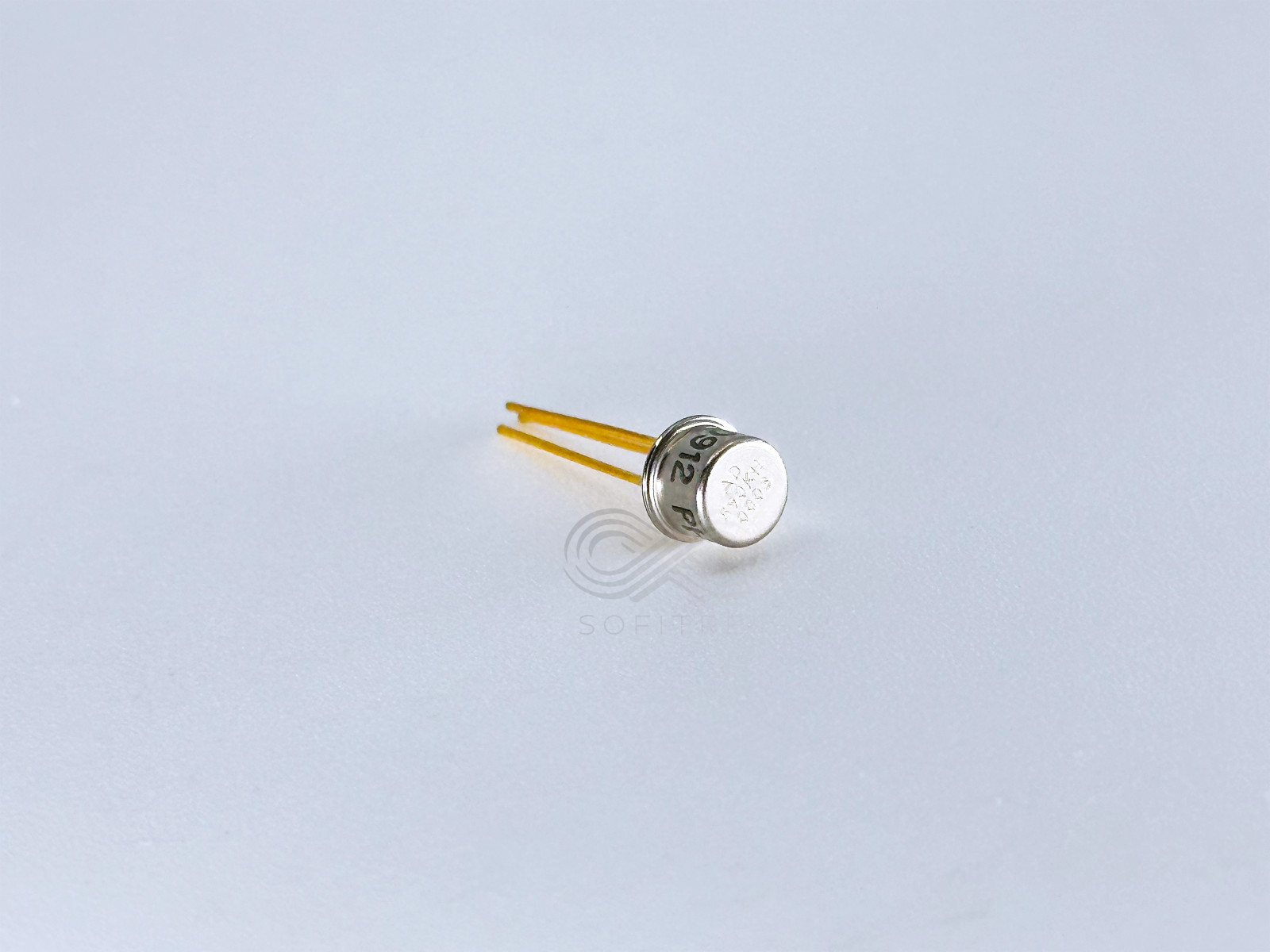 AD590KH Analog Devices Analog Output 2-Terminal Temperature Sensor TO-52
