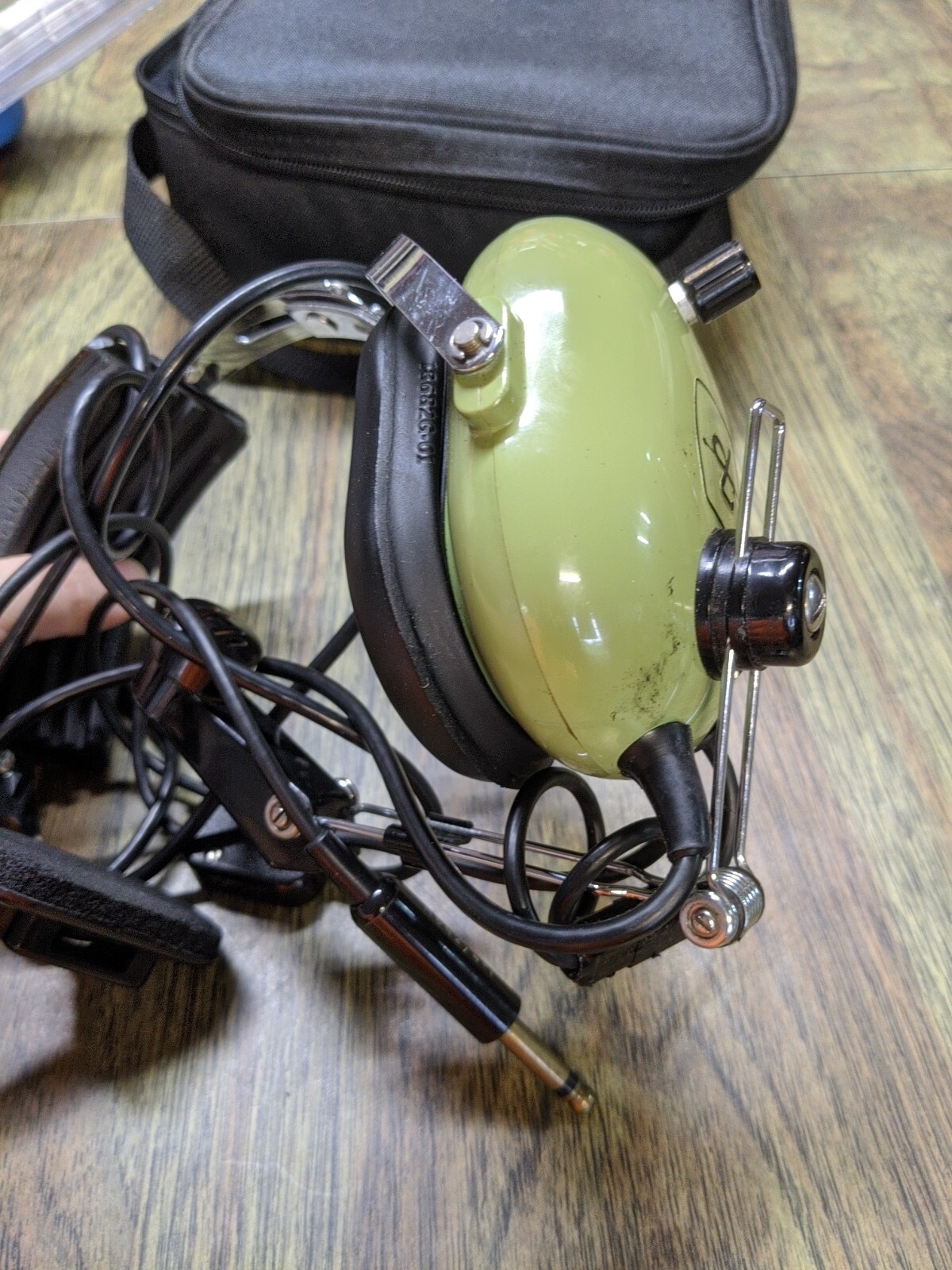 David Clark Model H10-91 Aviation Headset SEE DESCRIPTION