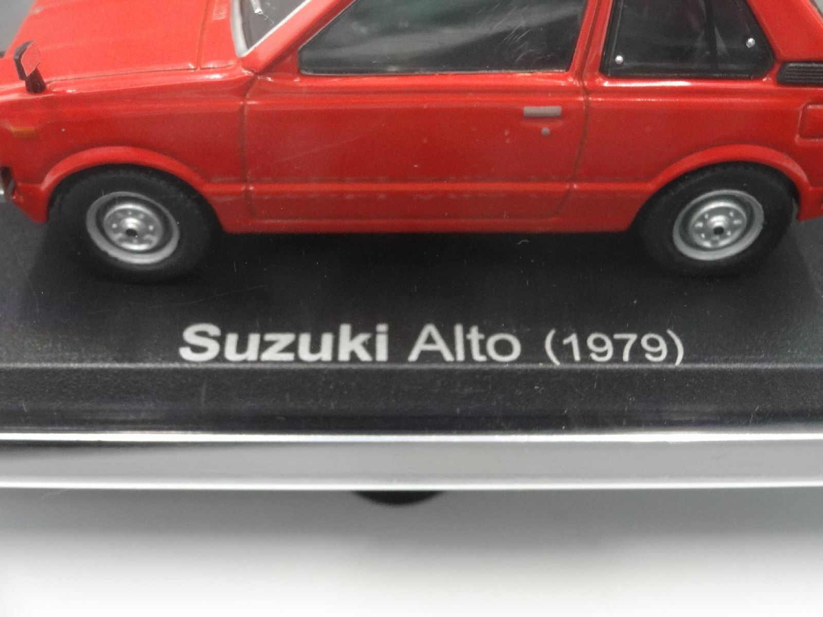 Suzuki Alto 1979 Red 1/43 Scale Box Mini Car Display Diecast Vol 119