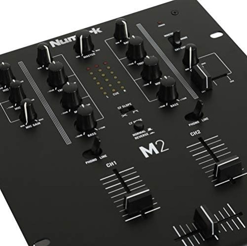 Rack Mountable Scratch Mixer with Microphone Input