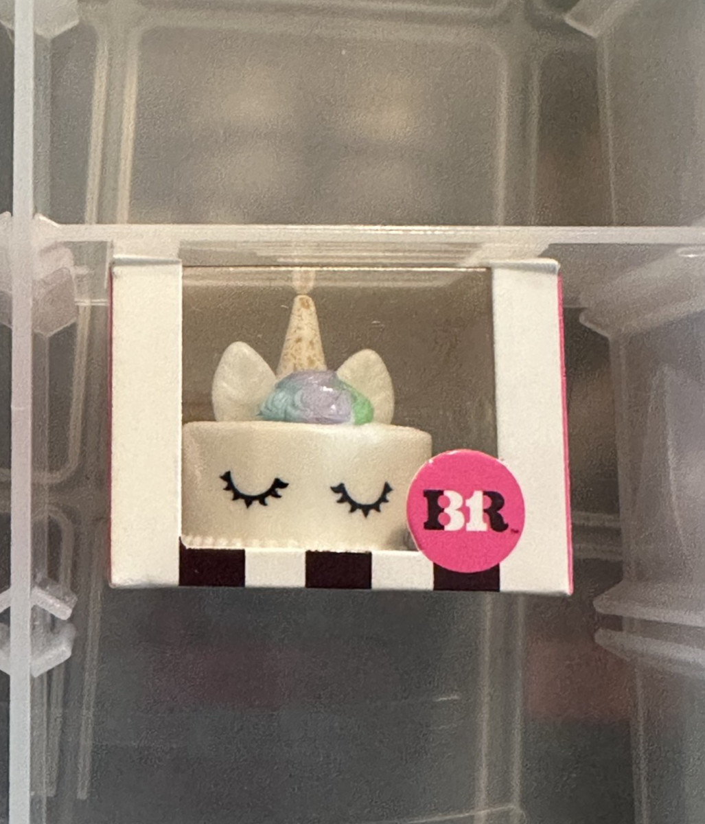 Zuru Fill the Fridge Mini Brands - Baskin Robbins Unicorn Cake