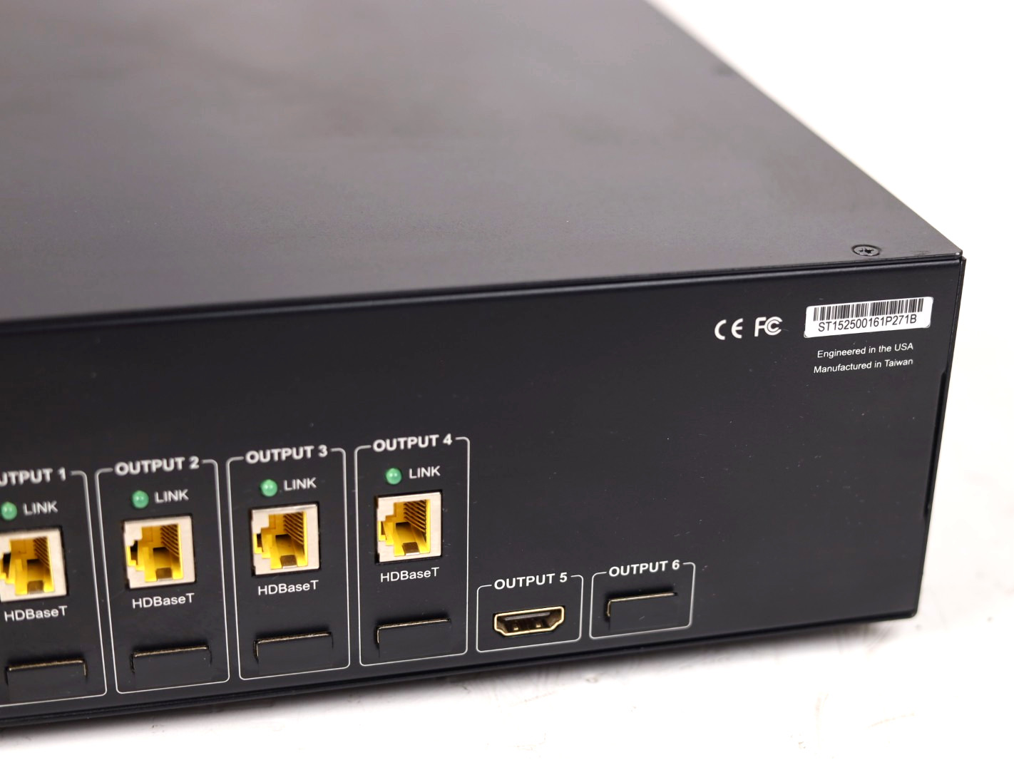 Binary B-520-MTRX-230-6x4+2 POC Enabled Matrix Switch/ Switcher u881