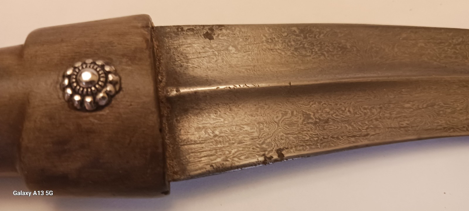 ANTIQUE INDO-ISLAMIC JAMBIYA DAGGER, WOOTZ BLADE, SILVER SCABBARD, HORN HANDLE