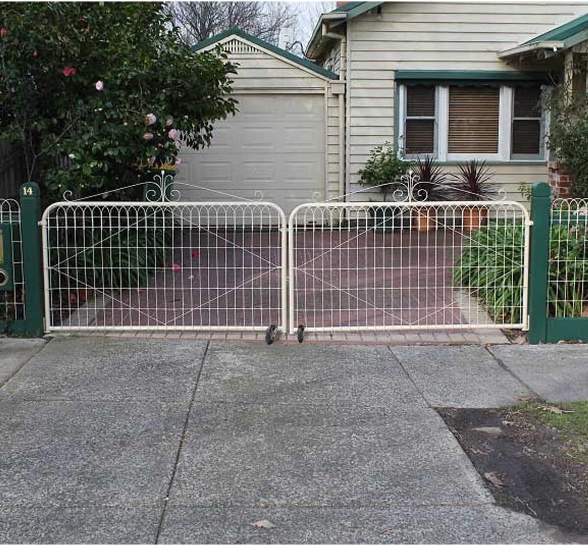 Gate Wheel Supporting Swing Gate with 1-3/8" Thru 2-1/8" Gate Frames, Gate Wheel