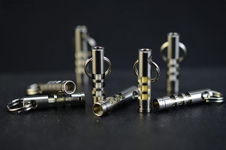 Titanium Knife Lanyard Bead Paracord Pendant Glow in the Dark 25 Years Life EDC