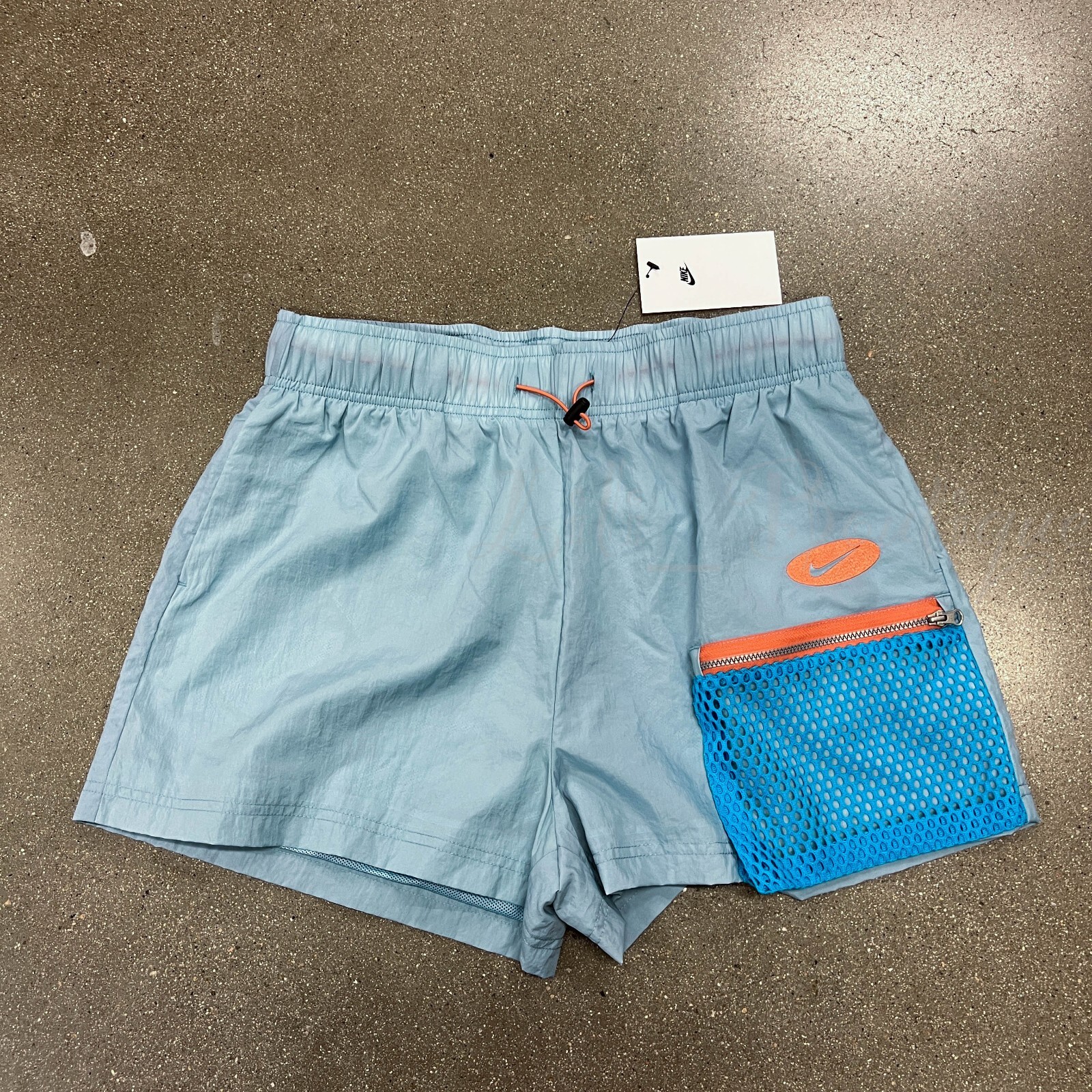 Nike Women's NSW Sportswear Icon Clash Shorts DM6560-494 Blue Multicolor Size M