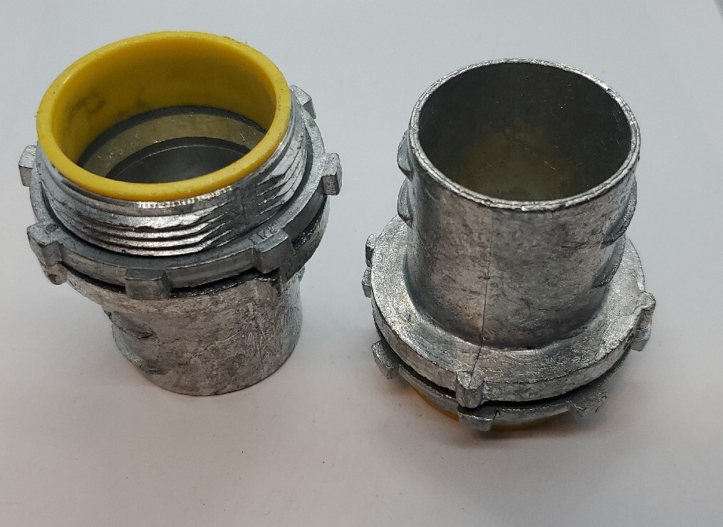 (2) Arlington GF150A 1½" Screw-In Connector for Flexibile Metal Conduit