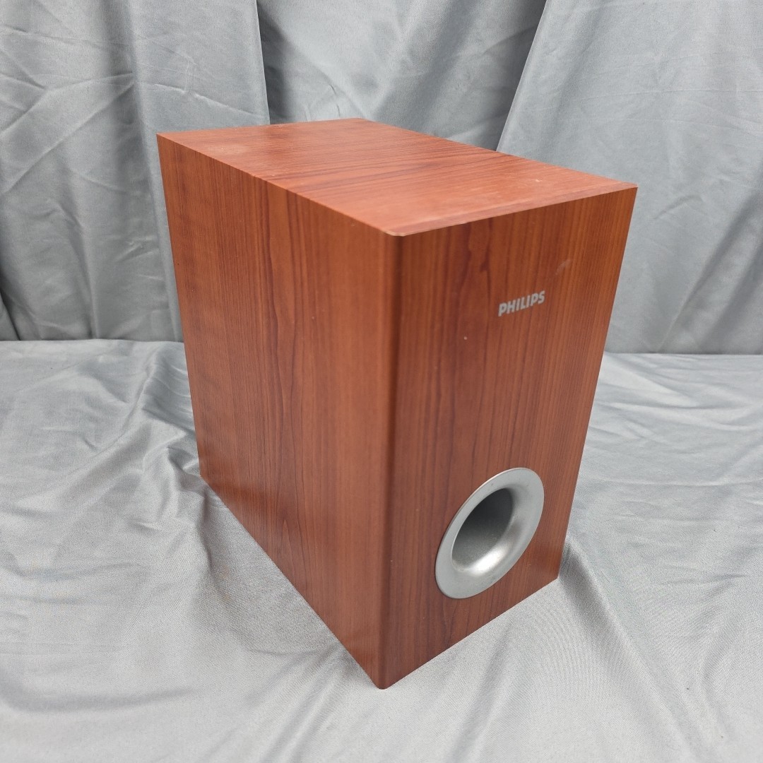 Philips Micro Home Theater MCD139 Player Speakers Subwoofer Remote