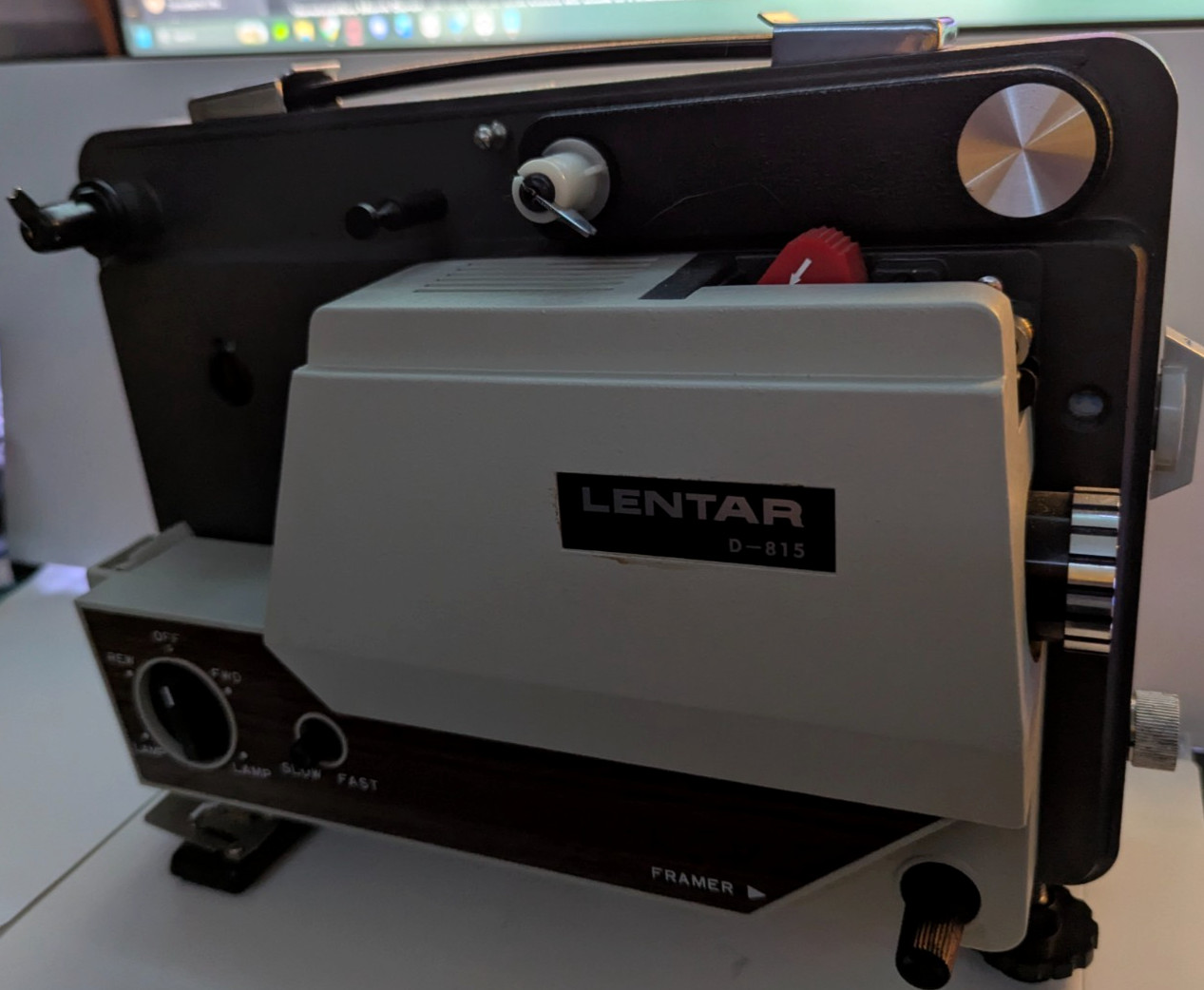 Vintage Lentar 8mm Dual Model 815-D Zoom Movie Projector - With Original Box