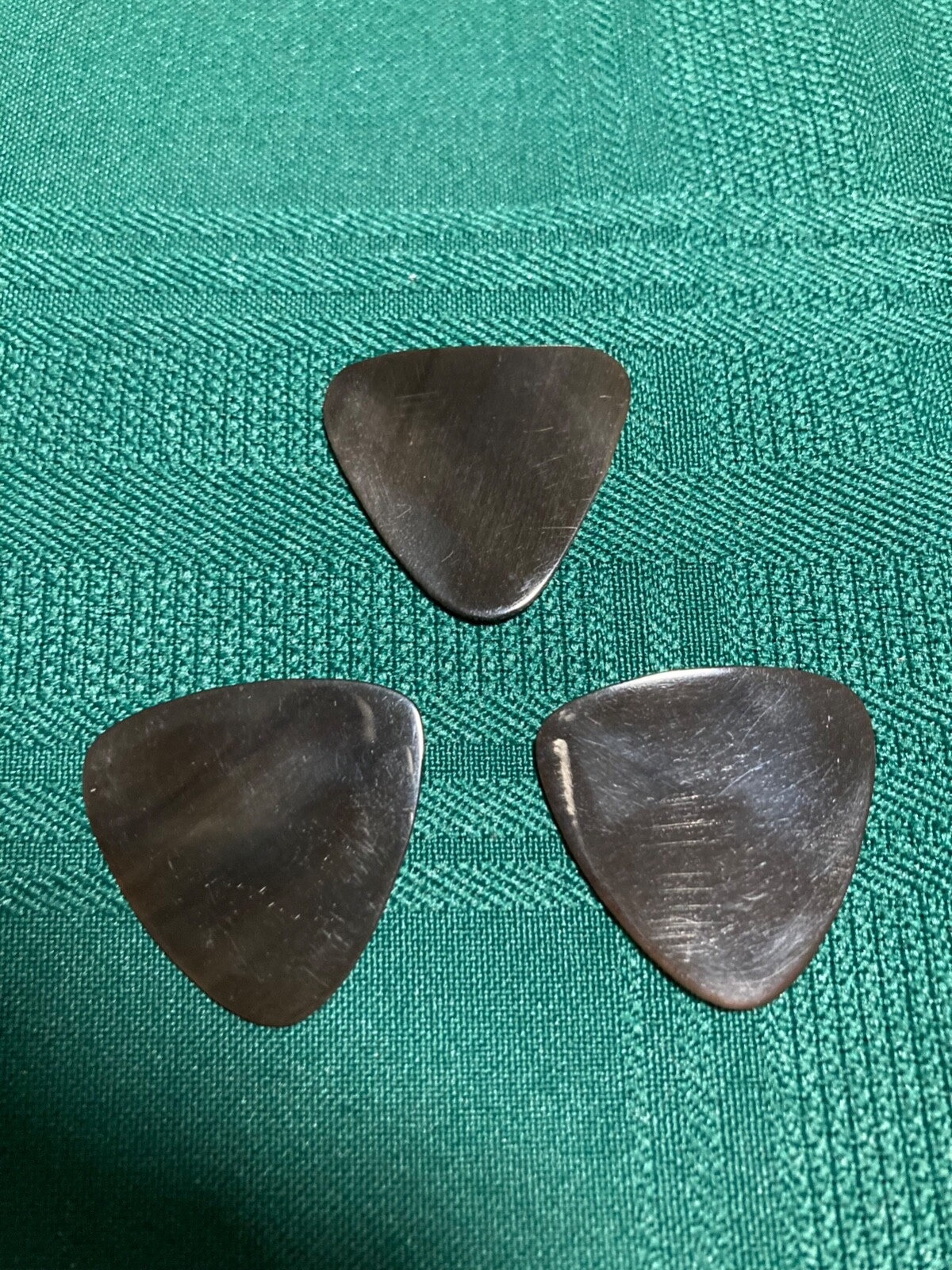 3 GOLDEN GATE MP20 MOCK TURTLE GUITAR PICKS FROM A PACK OF 12