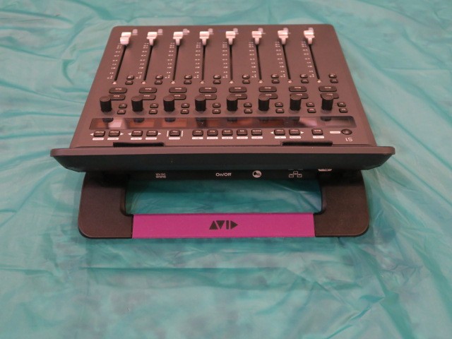 Avid S1 8 Fader Desktop Control Surface with Studio Talk Stand