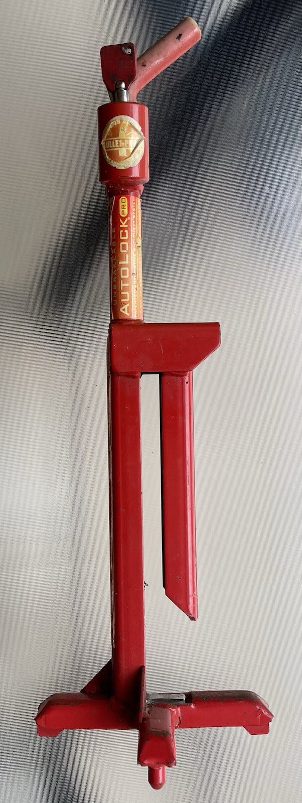 AutoLock Pro Unbreakable Auto Brake Pedal Lock Anti Theft Red Used