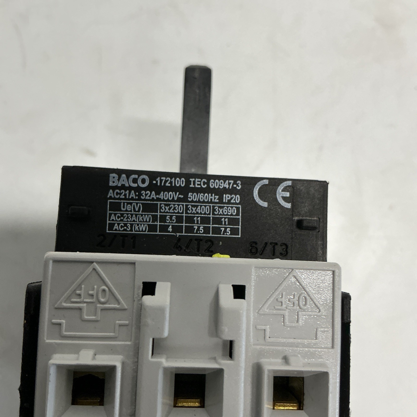 BACO 172100 disconnect switch body X-133