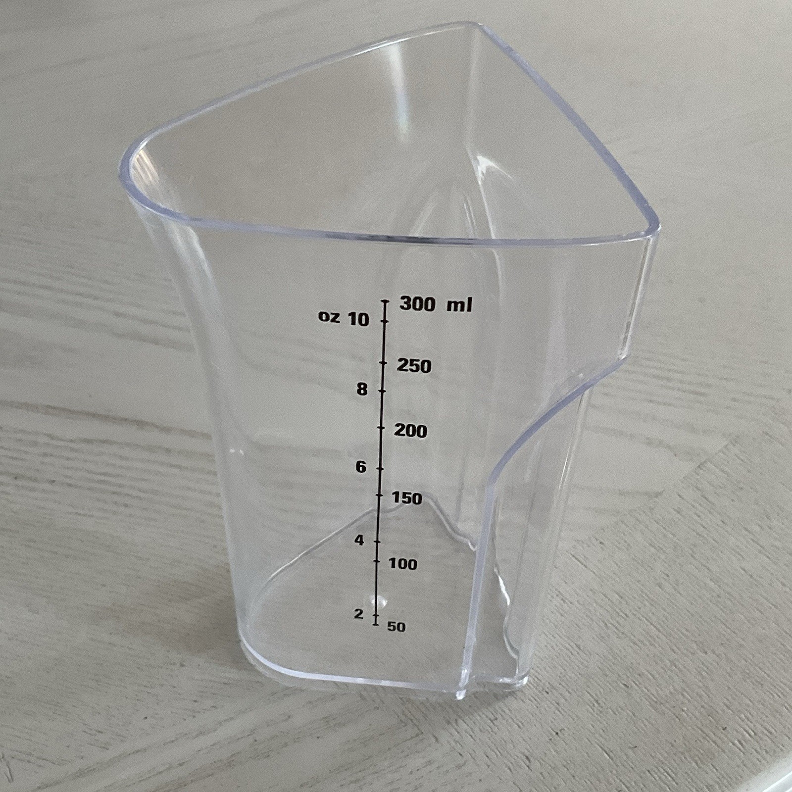 BLACK & DECKER Juicer Measuring Cup Extractor Replacement Part JE2200B
