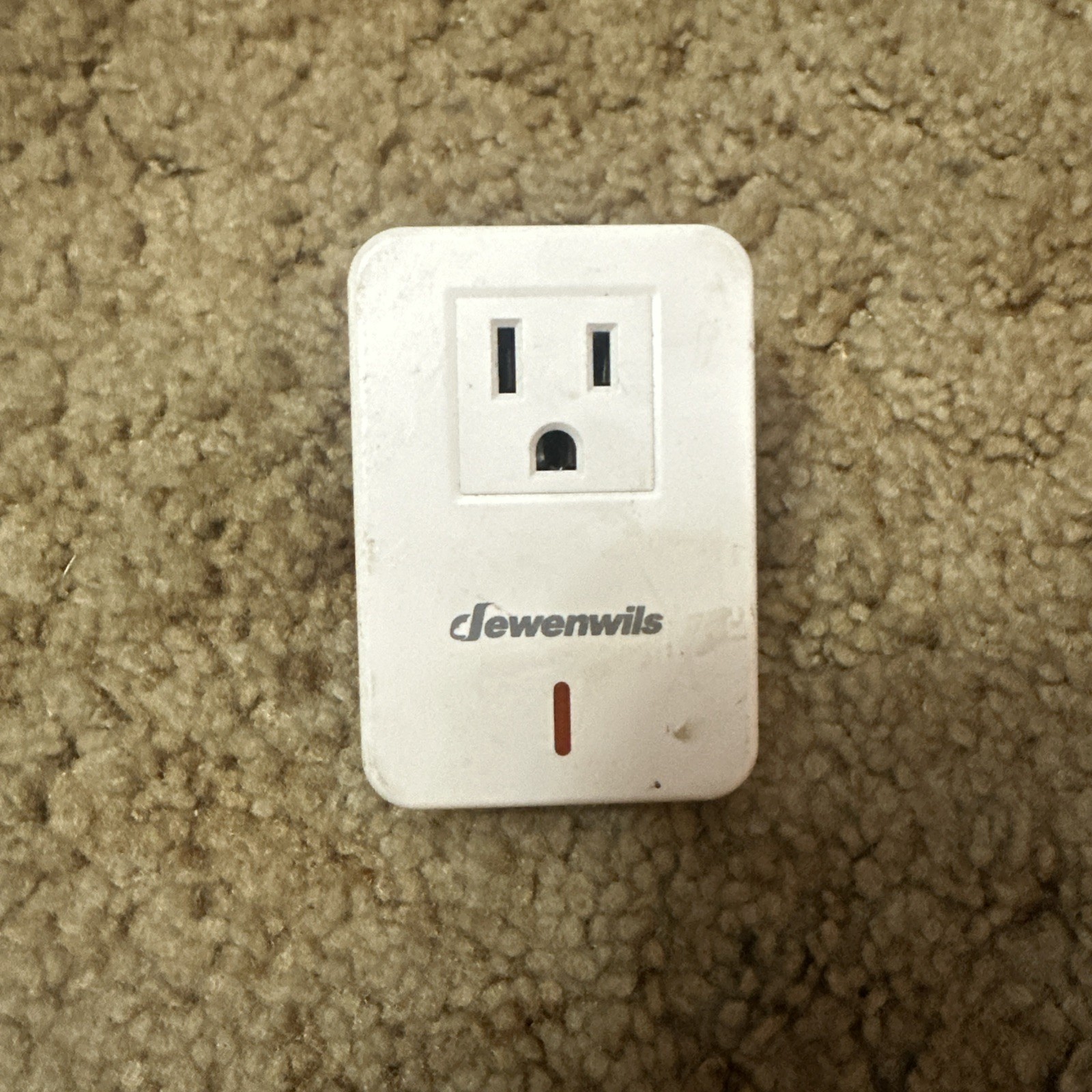 1 DEWENWILS Remote Control Outlet 100ft  Range Outlet And Remote  BH9912U tested