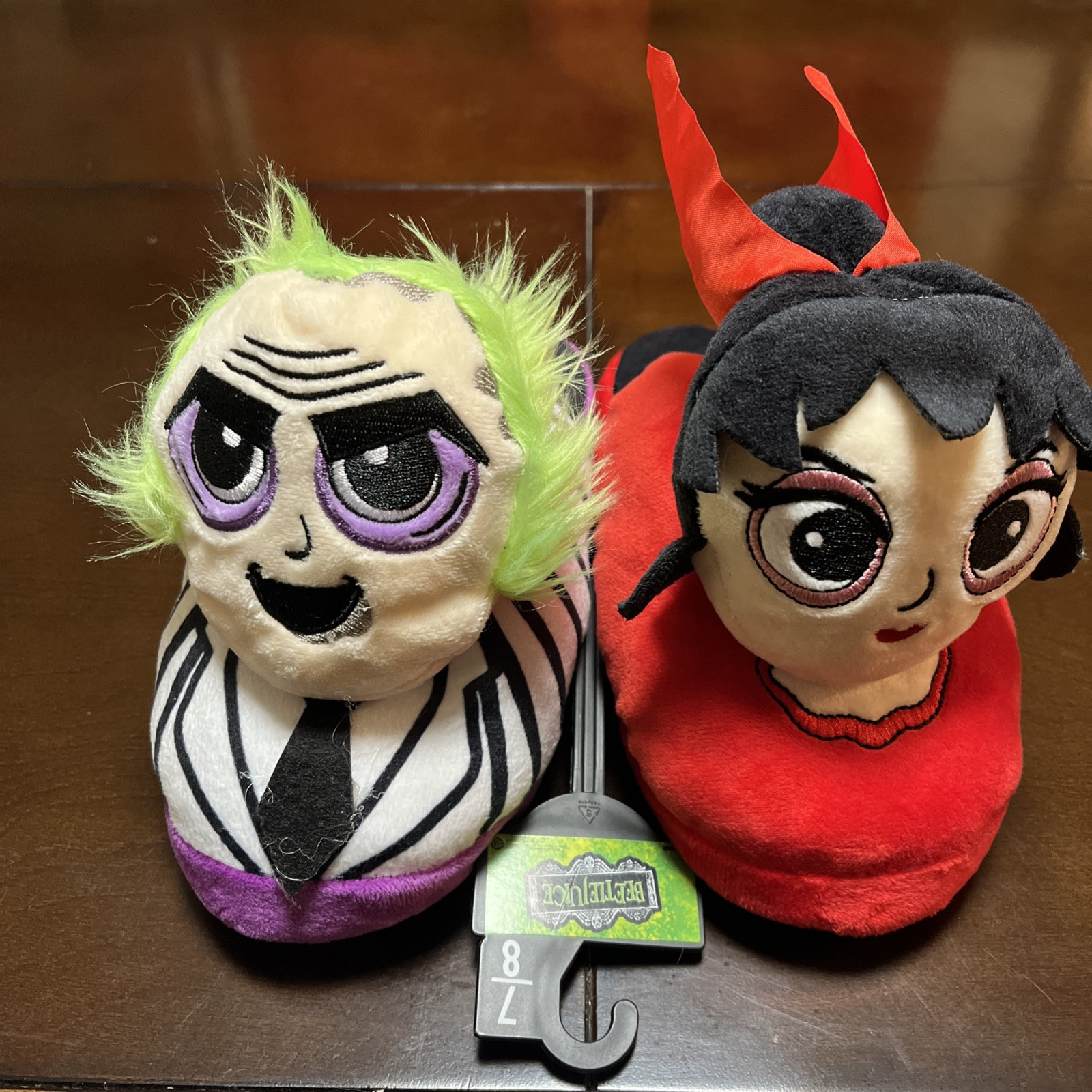 NEW NWT Beetlejuice Ground Up WB Women’s 7/8 Purple Red Novelty Slippers