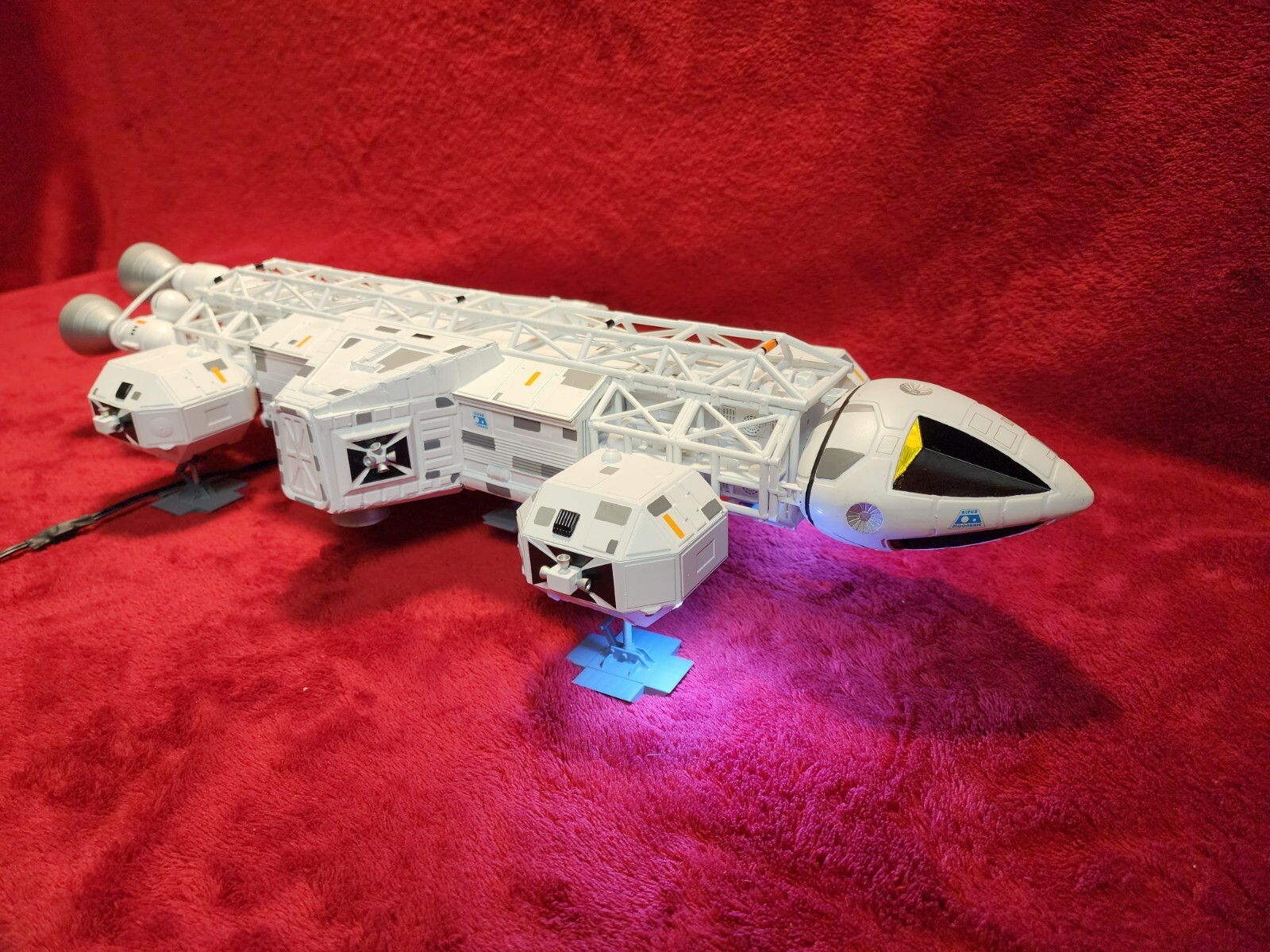 Space: 1999 Eagle 2 Lit Model With Complete Lab Interior, SOUND EFFECTS!!!!!!!!