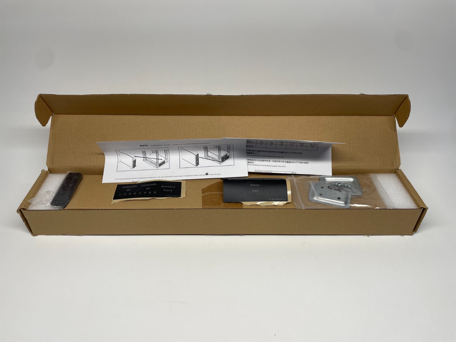 APC Schneider Electric SURTRK APC SMART-UPS RT 19 Inch 19" Rack Kit