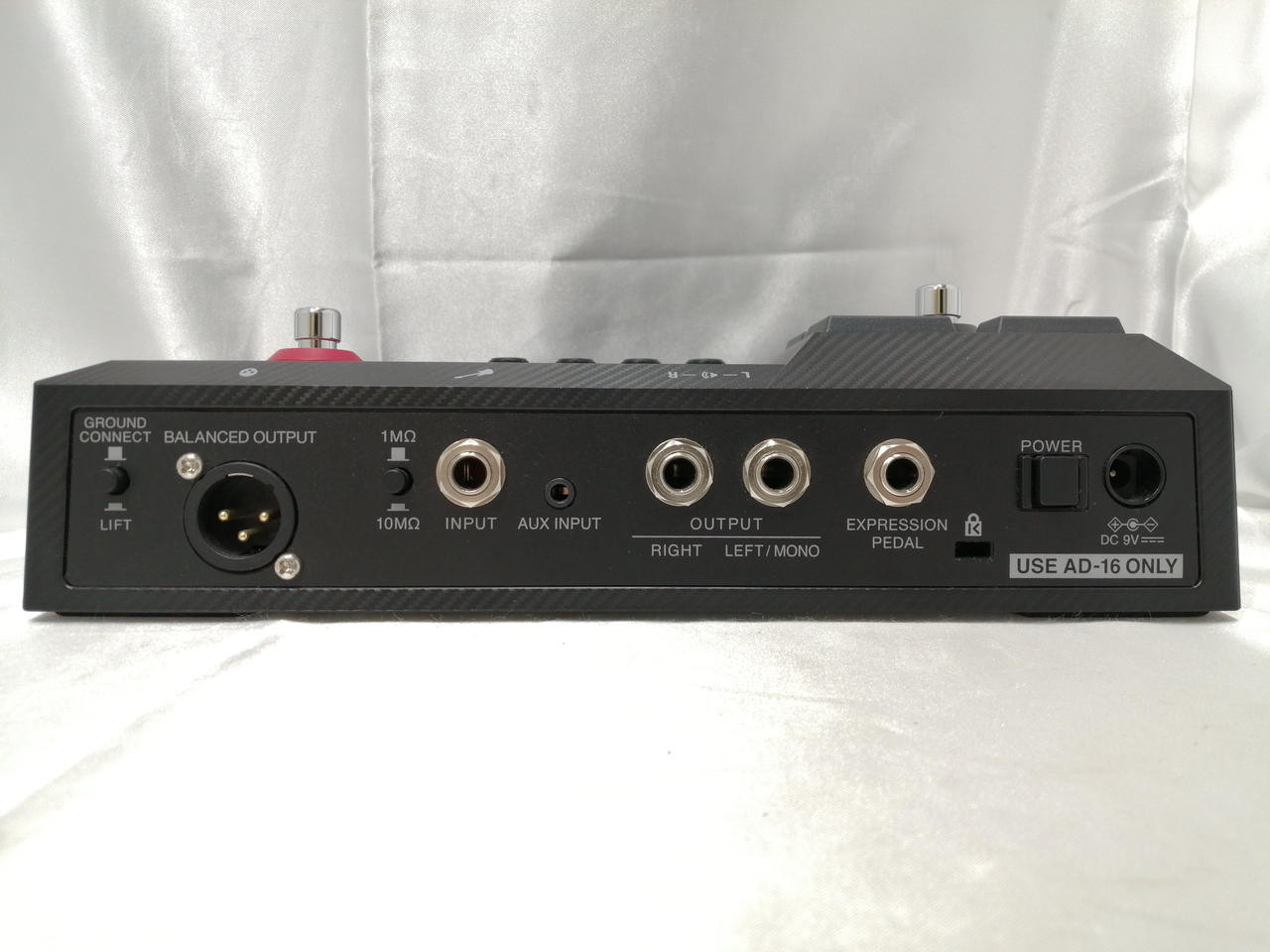 Zoom B2 Four Multi Effects Processor for Bass good condition with BOX JP USED