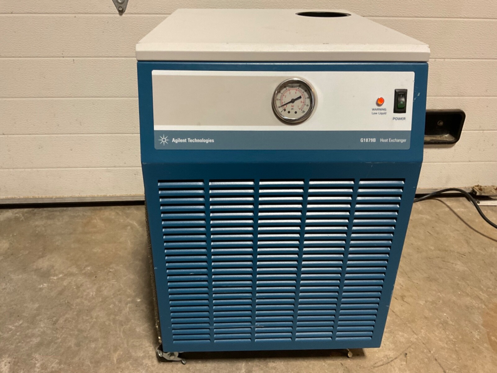 Agilent HP G1879B Heat Exchanger model 3370 powers on