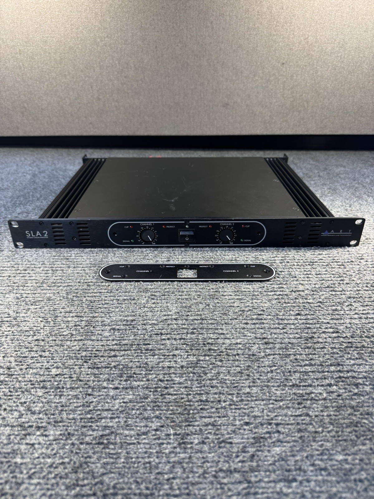 ART SLA-2 Studio Linear Amplifier 200W/Ch Rackmount Power Amp — Working