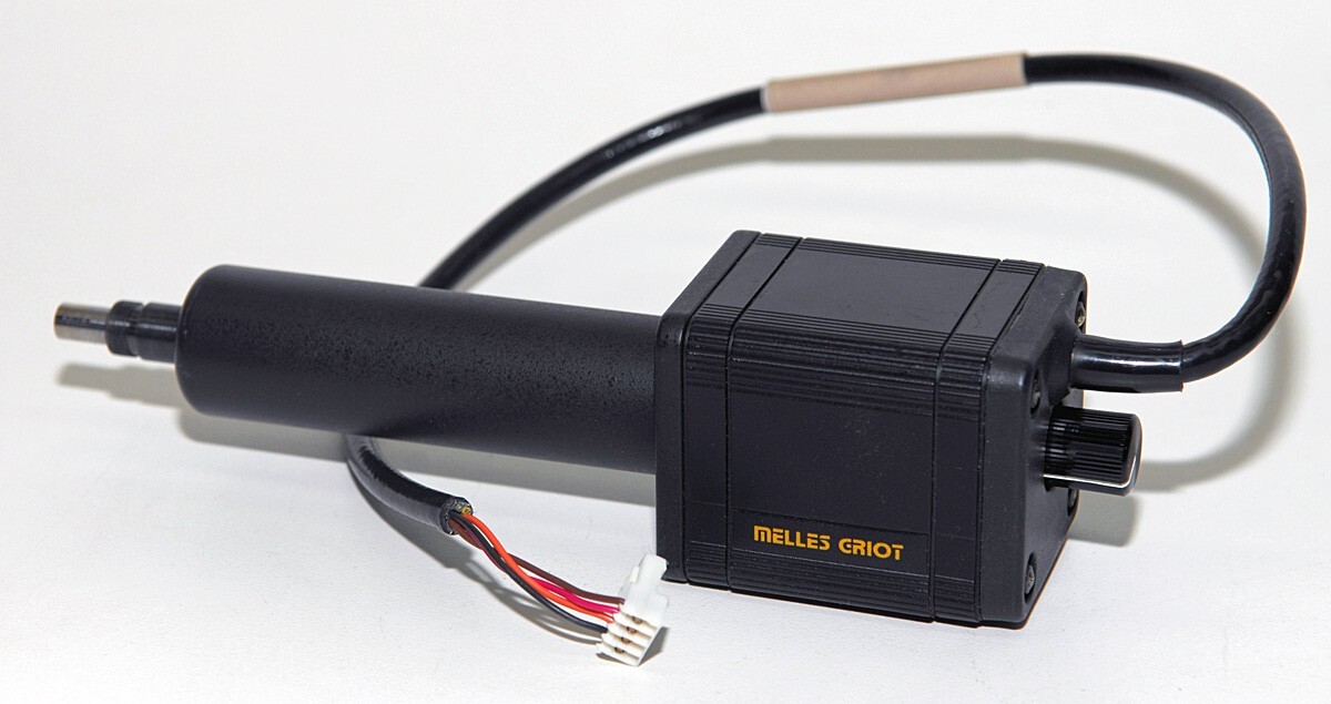 Melles Griot Actuator 25 mm RANGE .01 um Resolution, +/-0.1 um Rept. NO NUT