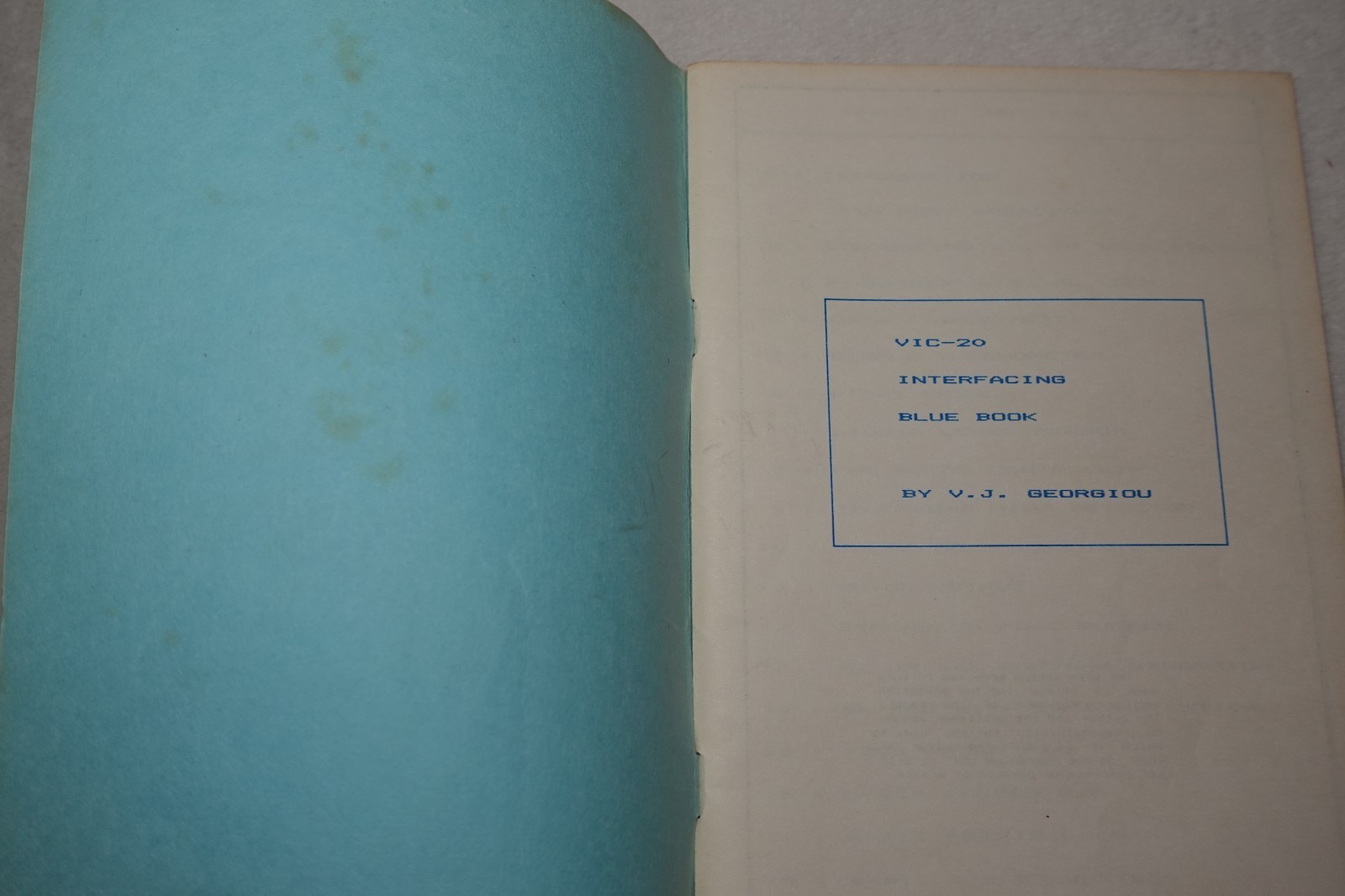 VIC-20 Interfacing Blue Book Commodore V.J. Georgiou 1982 Paperback Book