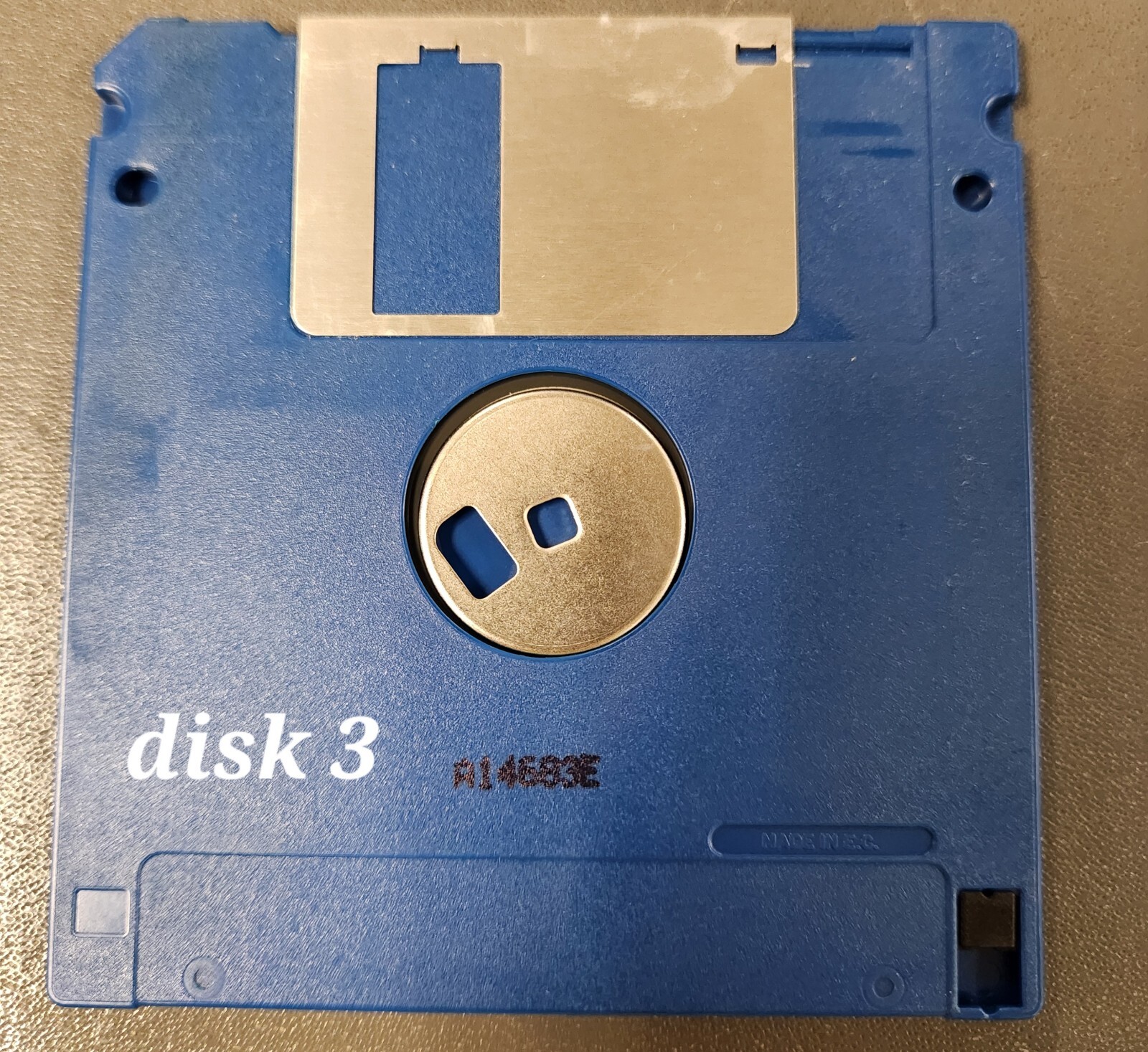 Vintage 1997 Commodore Amiga CD & 4 Floppy Disk Alive Medisoft Limited RARE