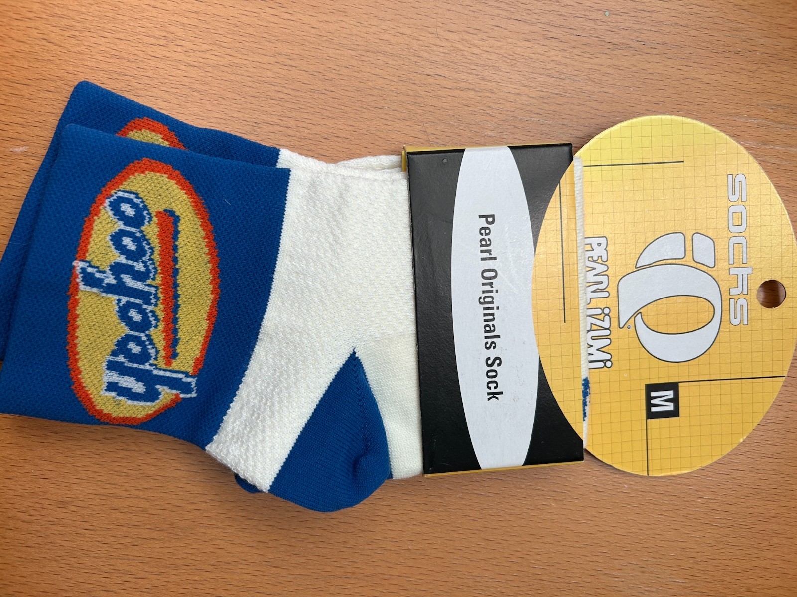 Pearl iZUMi Pearl Originals Yoohoo Cycling Socks Size Mens Medium Blue White Yel