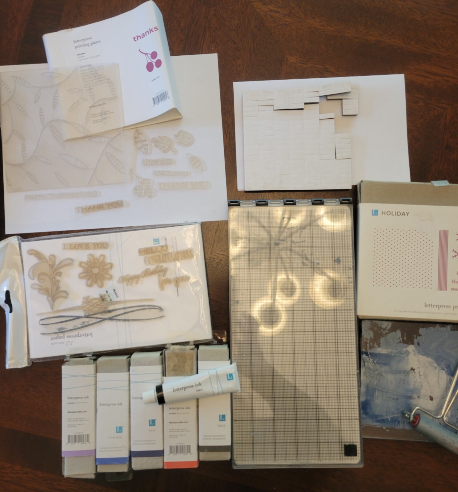 We R Memory Keepers  Letterpress Kit 6 ink Thanks, Birthday & Holiday Plates ++