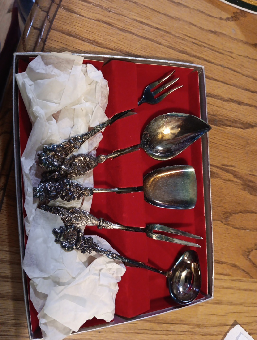 Vintage, REED & BARTON 5-piece cutlery set in original box