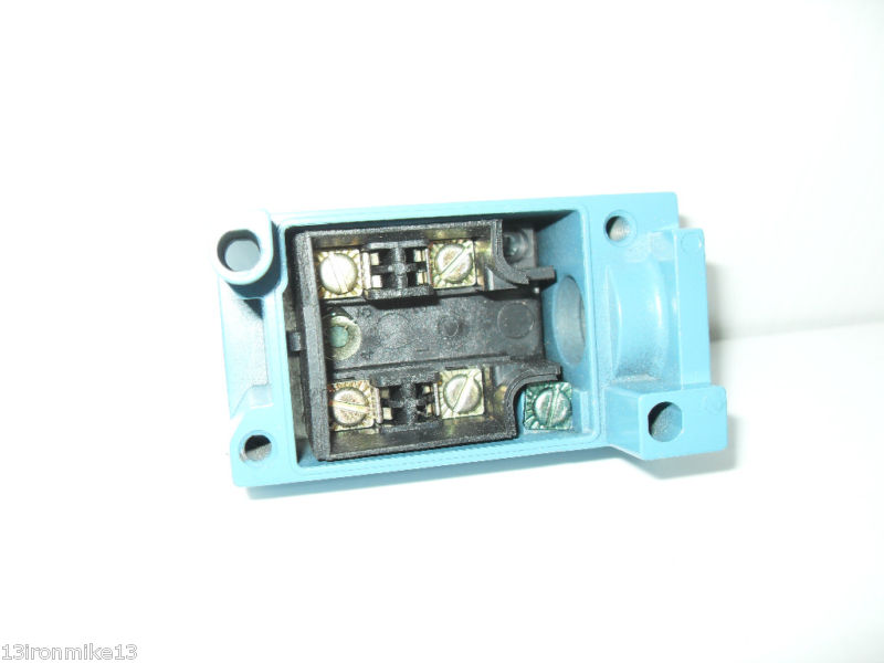 *** NEW IN BOX *** HONEYWELL MICRO SWITCH MPB10 MICROSWITCH BASE