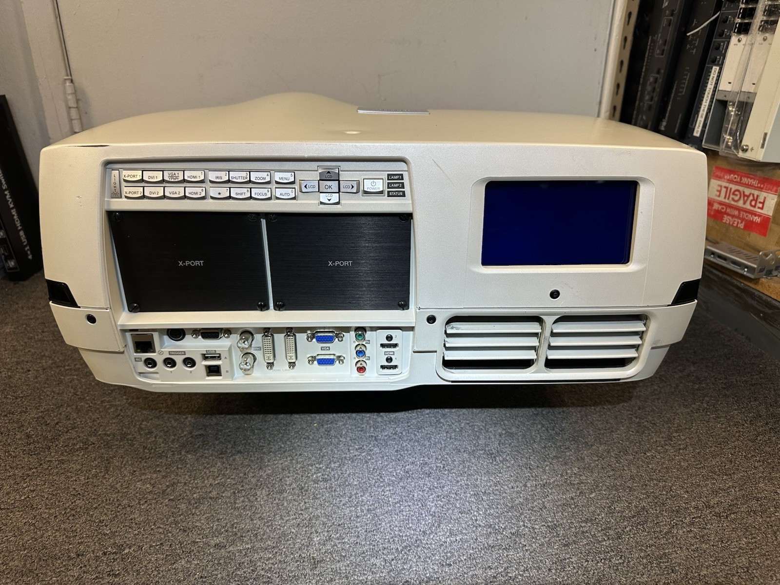 Barco CRPN-62B -447 HOURS ONLY-No Remote