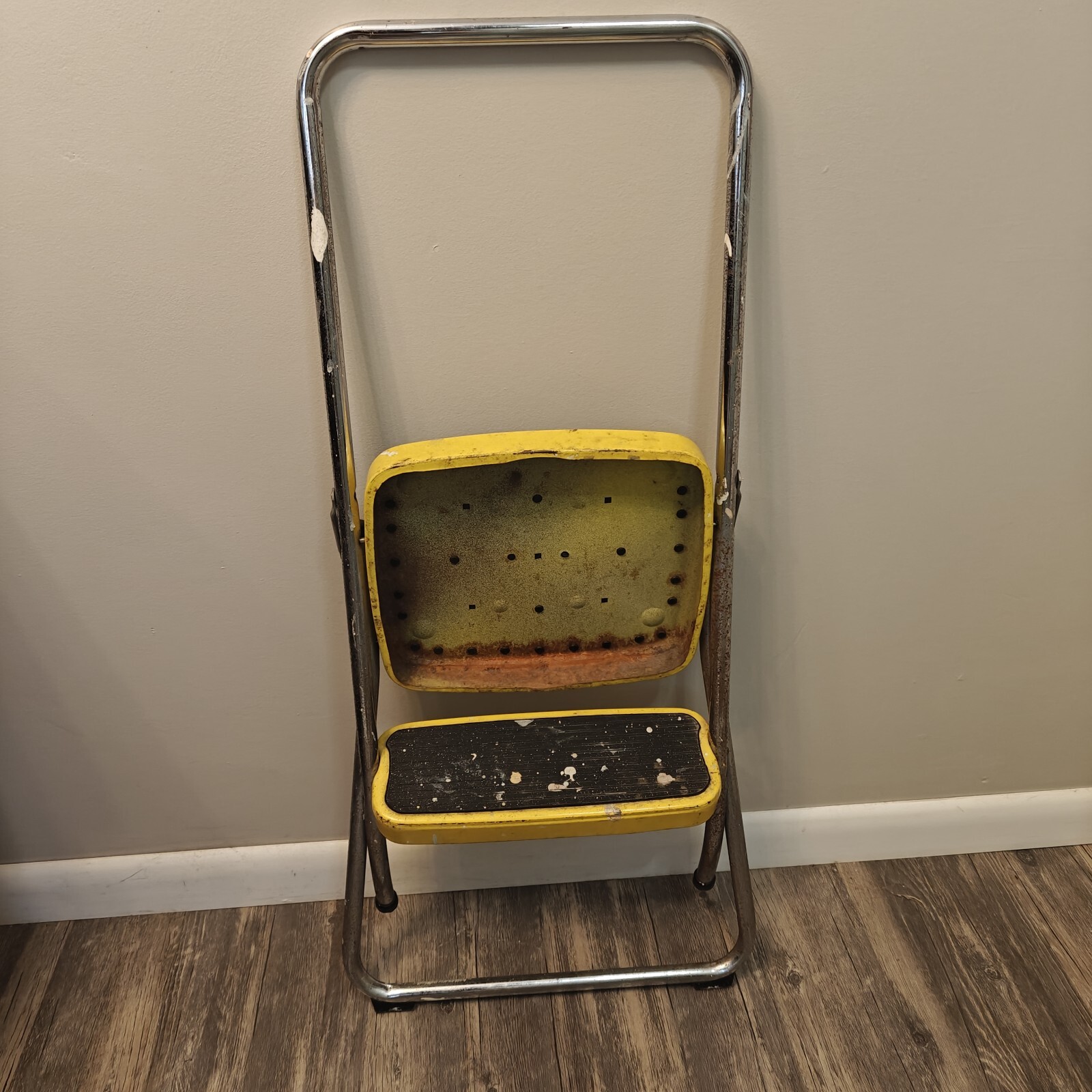 Vintage Chippy Yellow Cosco Folding 2 Step Stool