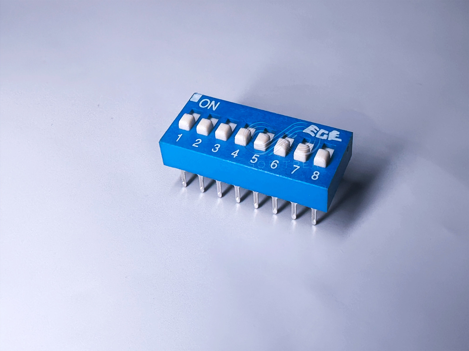 10PCS EDS108SZ ECE 8-Pole 2-Position Slide DIP Switch Toggle SPST