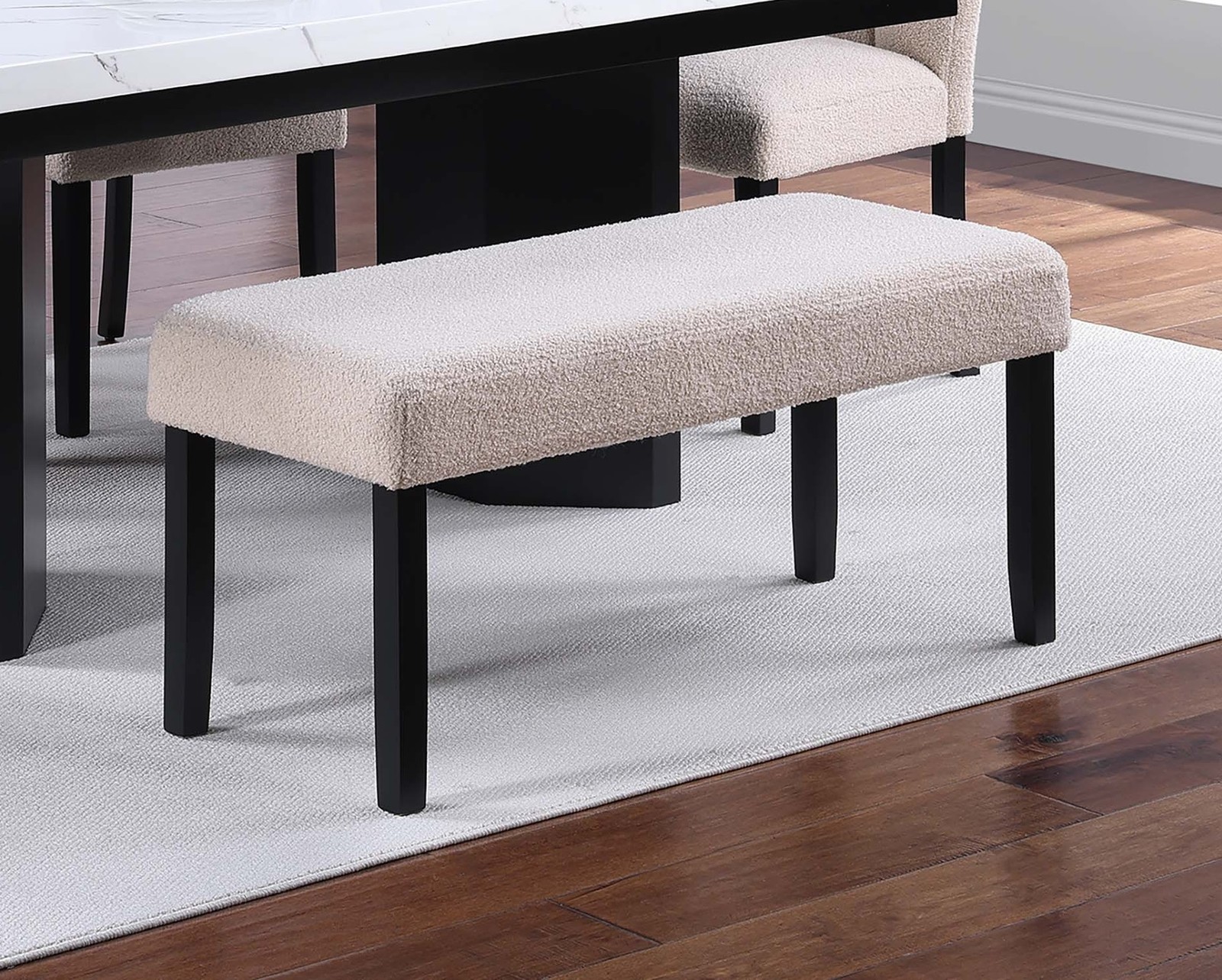 Classic Two-Tone Design White Faux Marble Top Dining Table 4x Side Chairs Benc