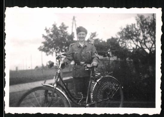 Photography 2.WK, Female Soldier IN Uniform With Your Dienstfahrrad