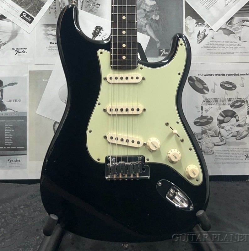 Fender Custom Shop 2009 Custom Collection Custom Deluxe Stratocaster -BLACK-