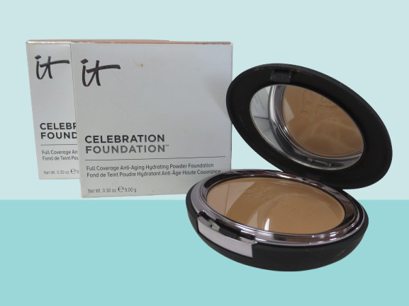 IT COSMETICS CELEBRATION FOUNDATION POWDER FOUNDATION DEEP 0.30 OZ LOT OF 2