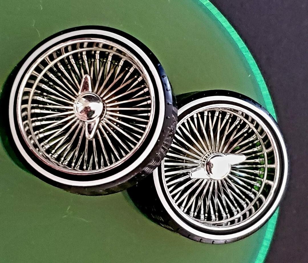 1/18 SUPER SPOKES Chrome LOWRIDER SMOOTH Style 2 Prong K/O Rim & LOW PRO WW Tire