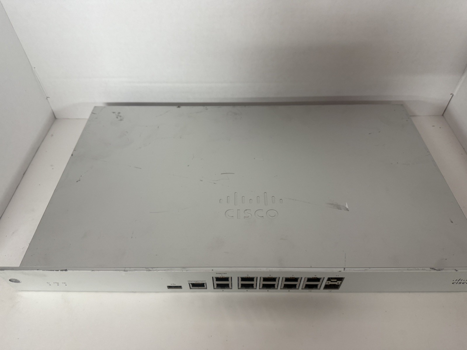 Cisco Meraki MX84-HW Cloud Managed Security Appliance Firewall Powers On