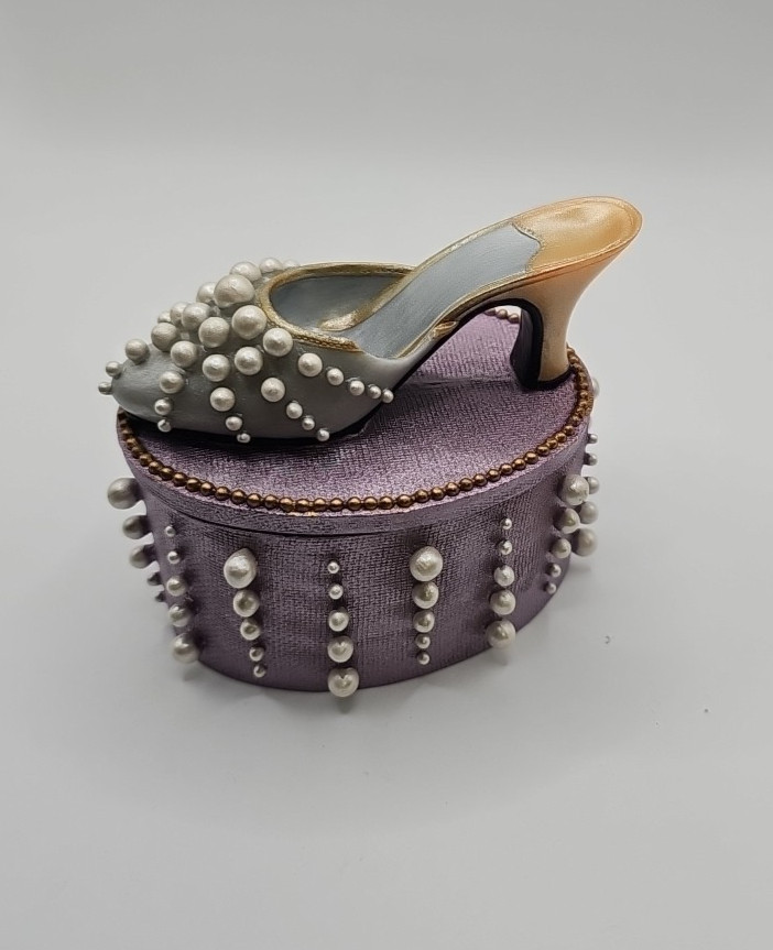Pearl Shoe Trinket Box Resin