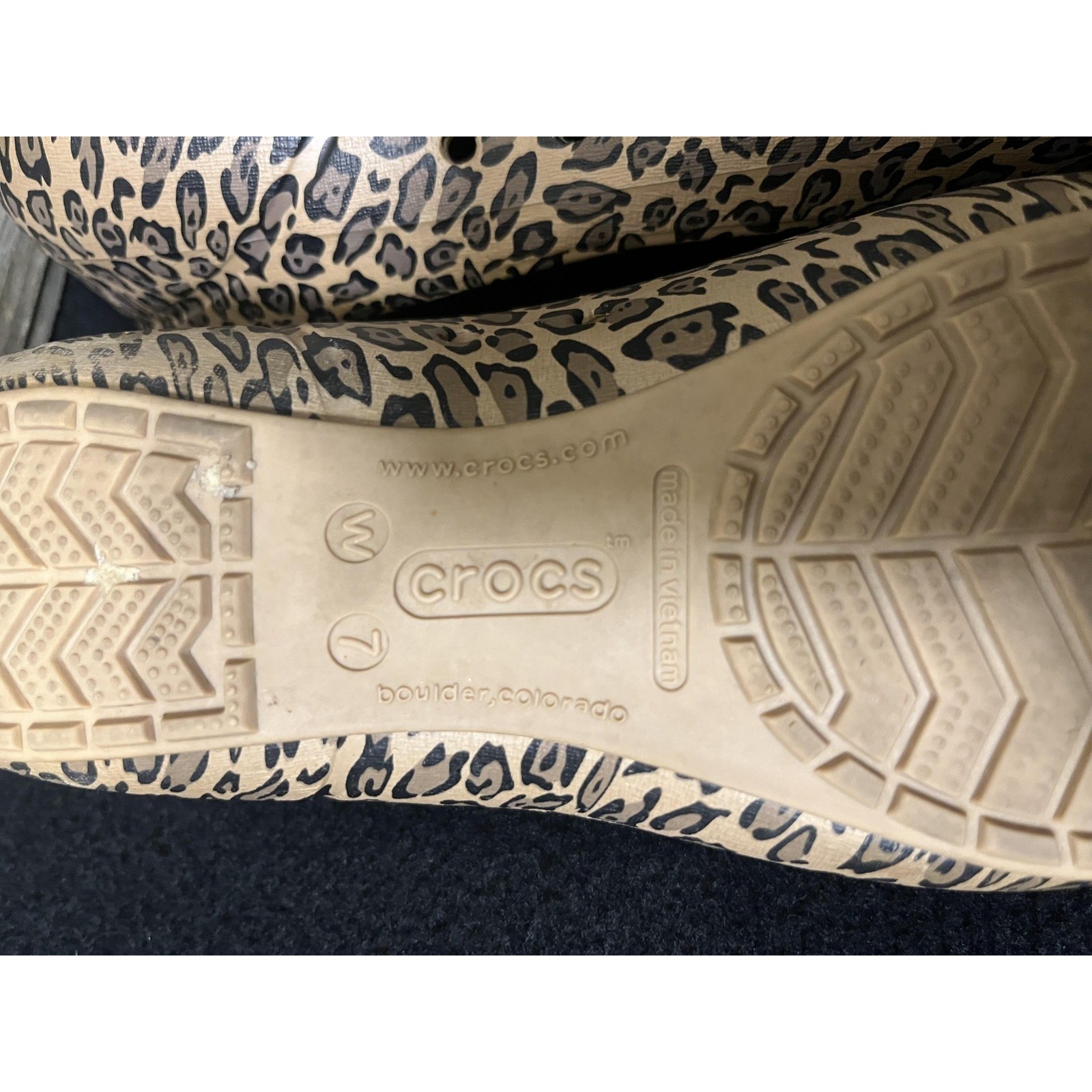 Crocs Shoes Womens Size 7 Beige Leopard Print Cap Toe Ballet Flats Comfort