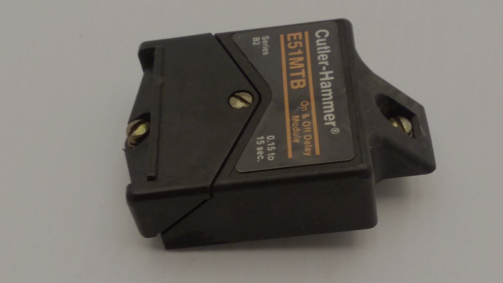 CUTLER HAMMER E51MTB TIMER ON & OFF DELAY MODULE0.15 TO 15 SEC. SERIES B2