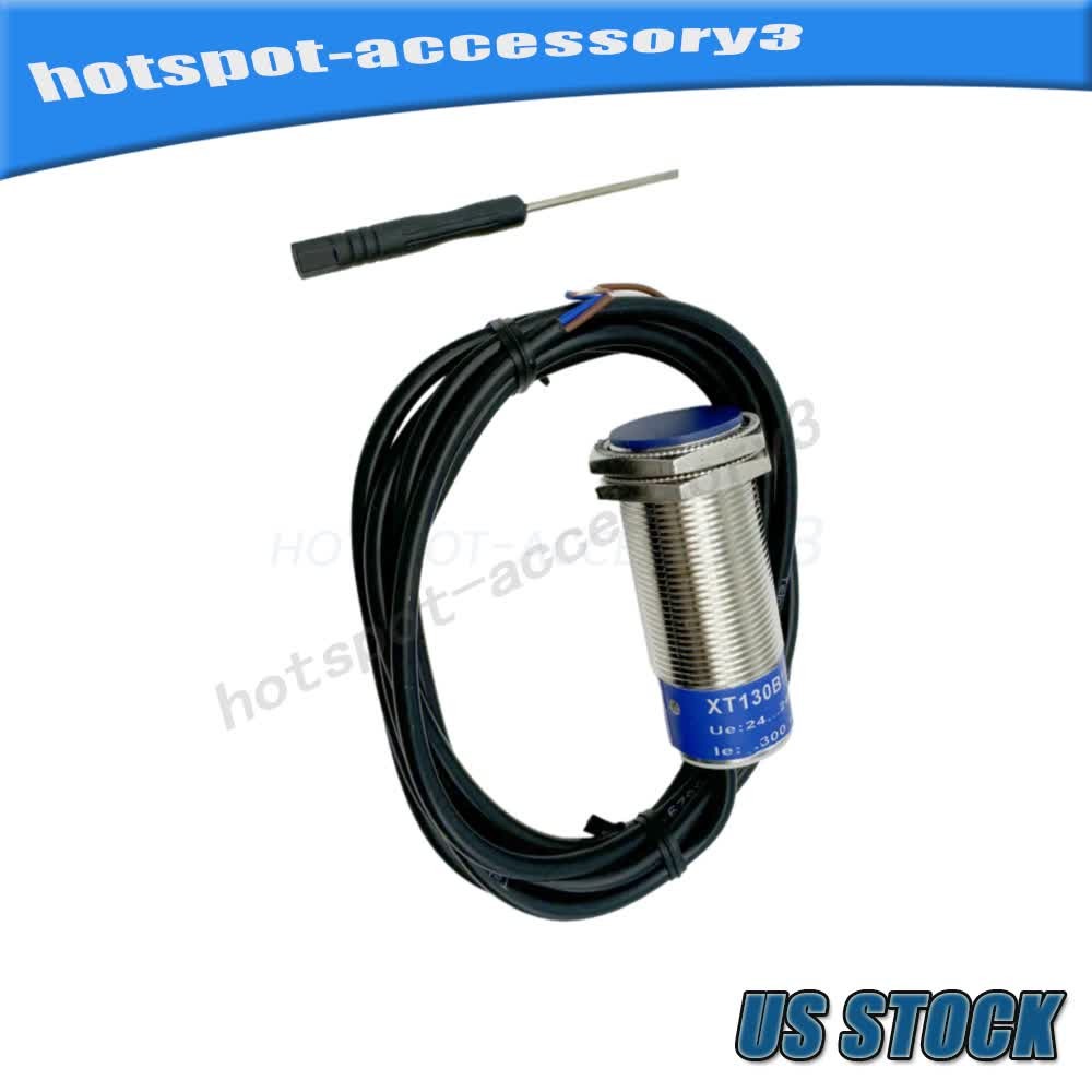 1PCS New For Telemecanique proximity switch sensor XT130B1FAL2 US Stock